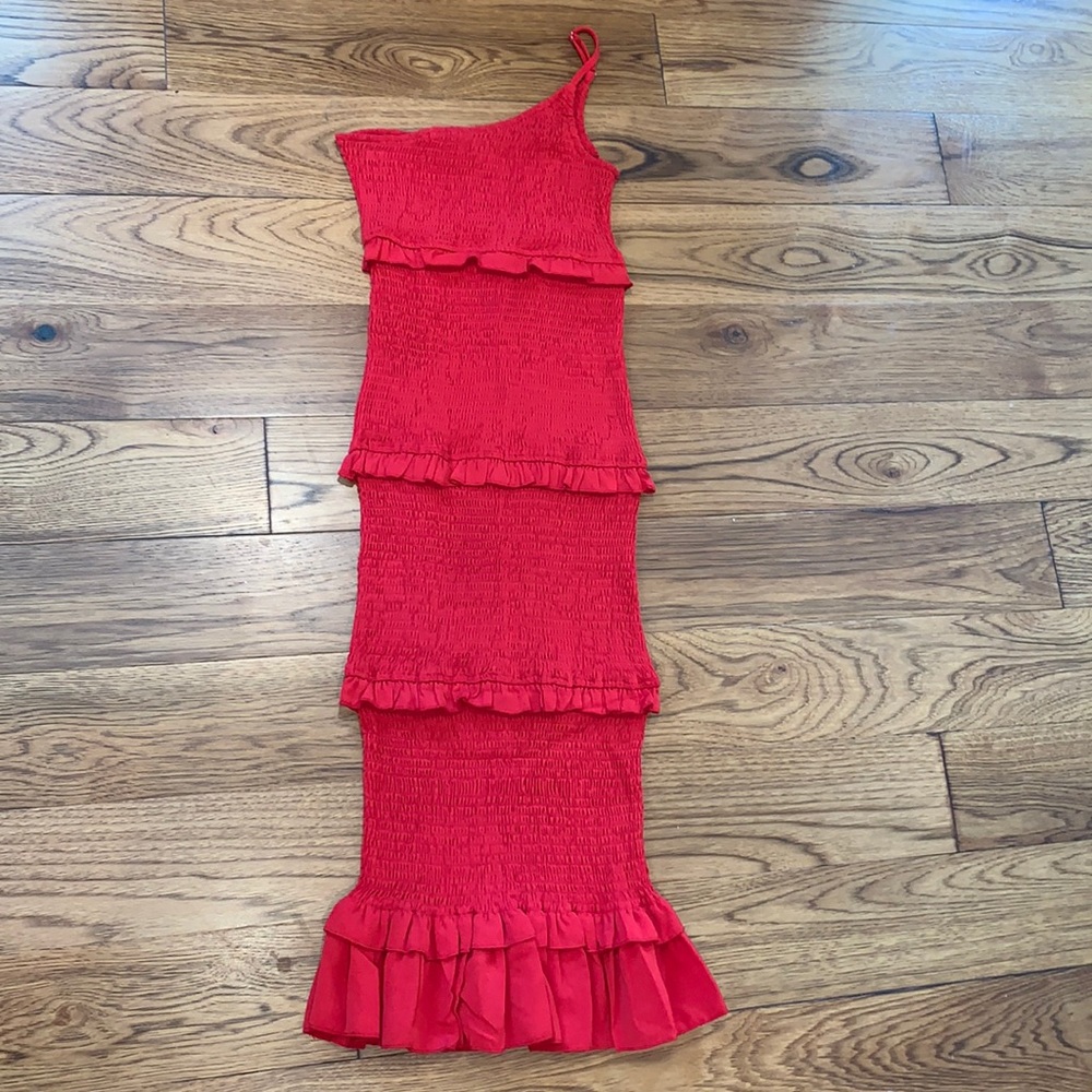 ADORABLE red dress. Perfect for weddings!